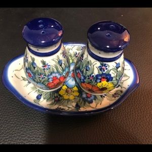 Polish Stoneware Salt and Pepper Set